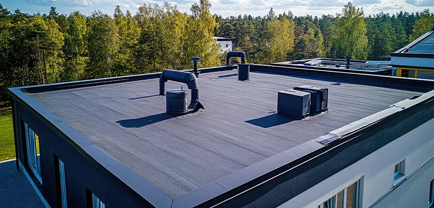 Professional Flat Roof Replacement Services in University Place, WA