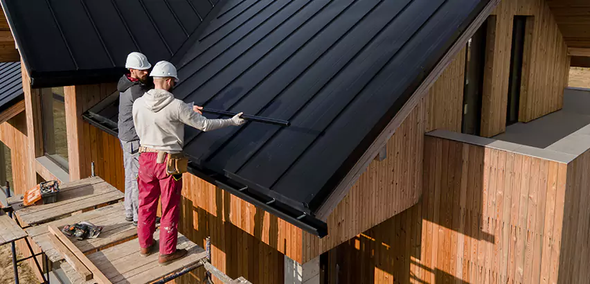 Metal Roof Maintenance in University Place