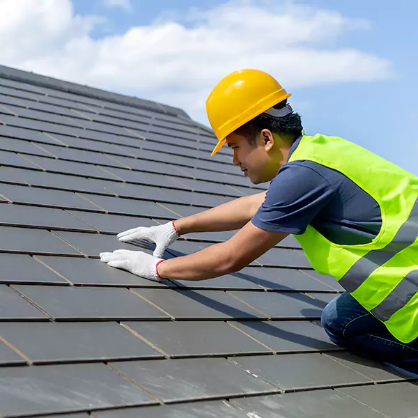 Why University Place Homeowners Choose University Place Roofing Pro for Standing Seam Metal Roofing Service?